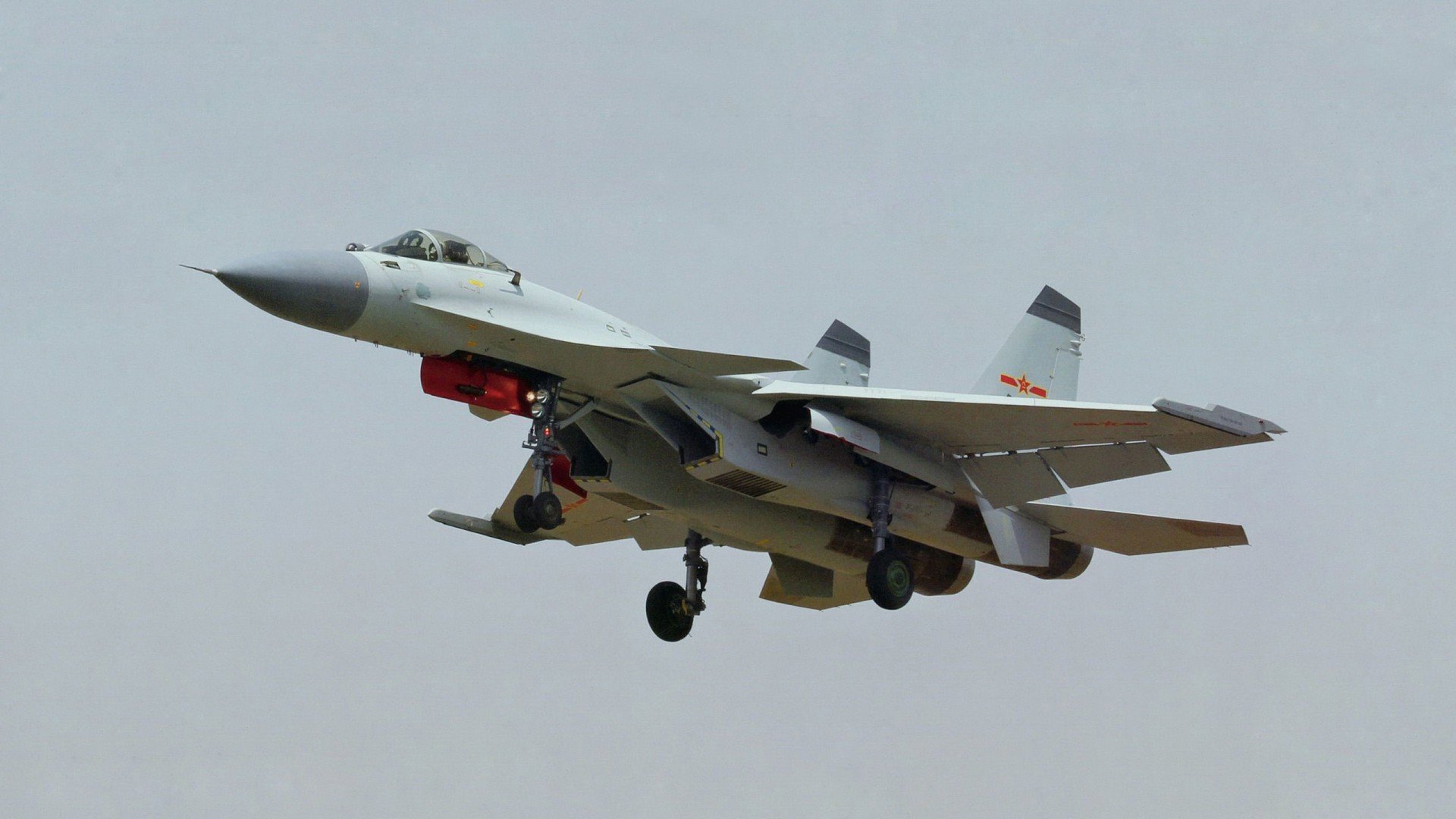 开云平台-“青少年运动员接受专业体能训练，提升整体素质”，青少年体育运动员