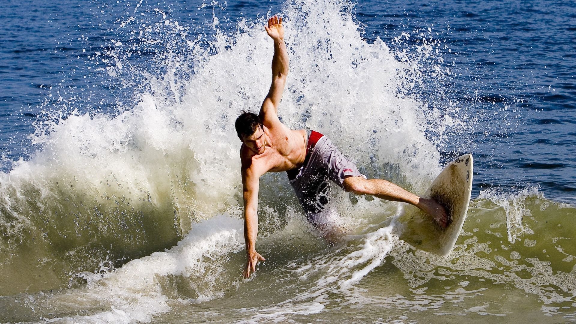 开云网站-快船主场大胜爵士，确保季后赛席位，快船对爵士的比赛