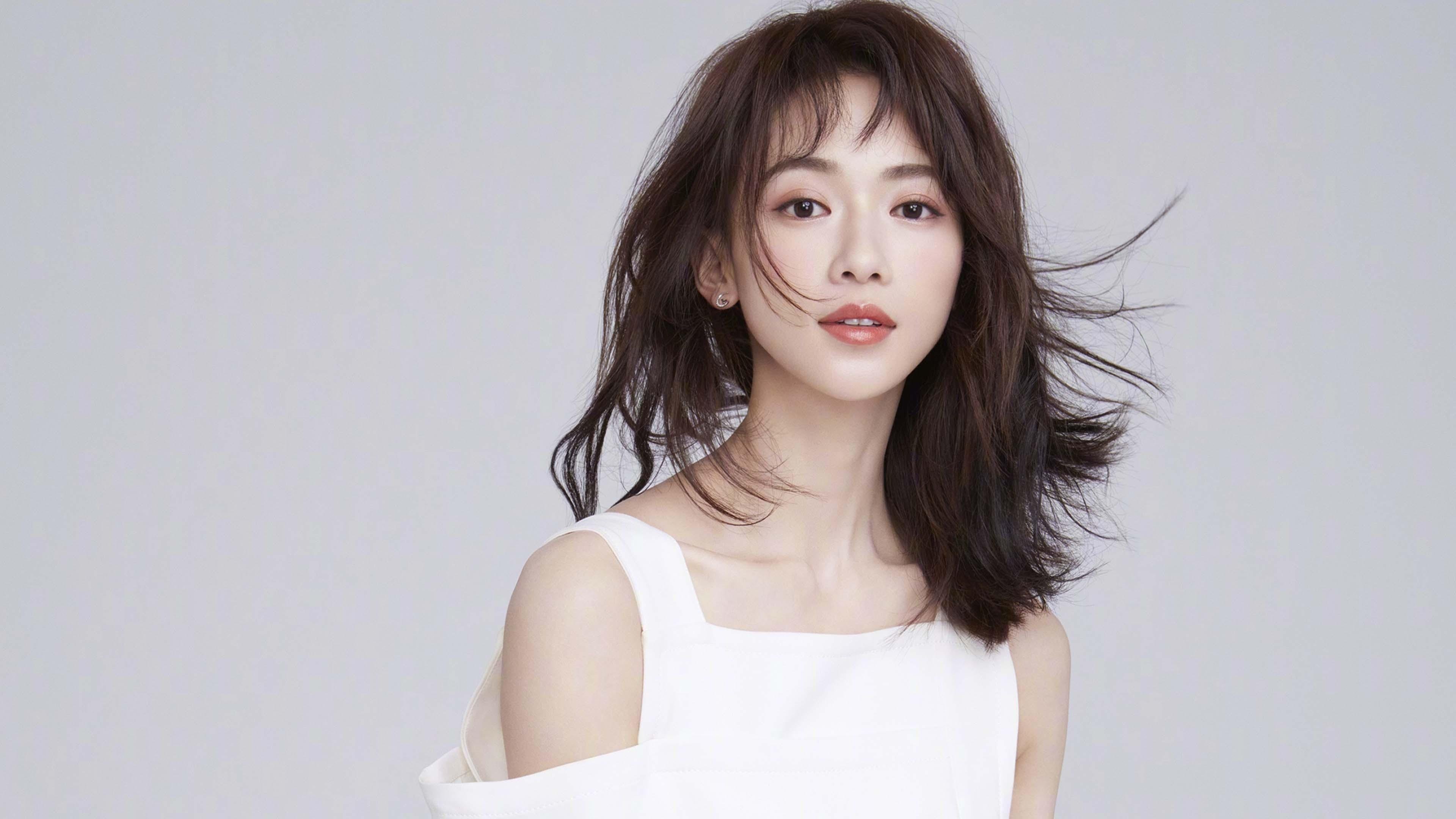 开云·体育官网APP下载-欧洲球星闪耀赛场，用实力证明荣誉与控制，欧洲杯球星巡礼